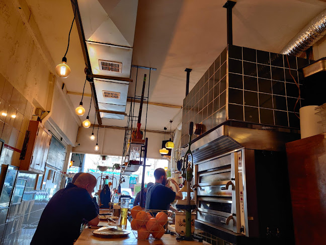 פיצרייה תלפיות - הסעדה