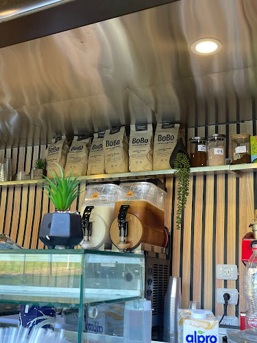 Vany גן רבקה גבעתיים - הסעדה