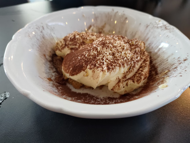 דולצ׳ה - פיצה נאפוליטנית