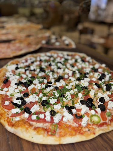 פיצה עגבניה , Pizza Agvania - הסעדה