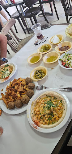 חומוס אבו חסוני - הסעדה