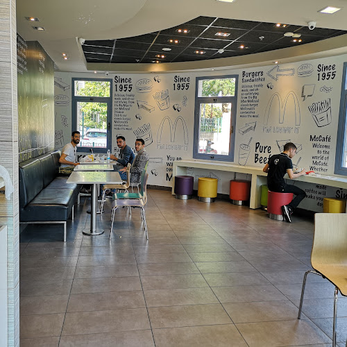 מקדונלד'ס - סביון סנטר, נווה סביון