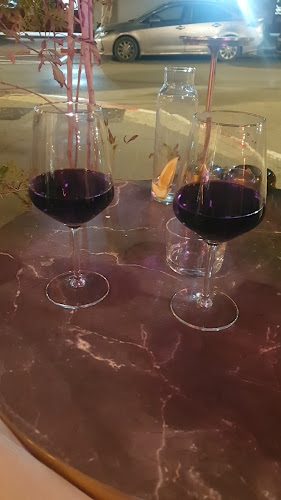 Comentarii opinii despre C\W Chocolate & Wine Shop