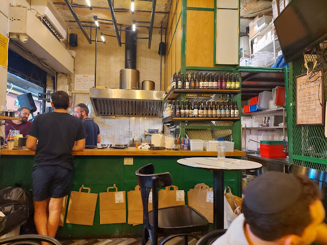 האטץ' - הסעדה