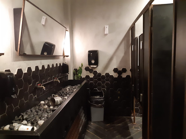 חדרה Ruben - מול החוף וילג' - הסעדה