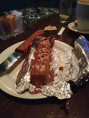 אגאדיר בורגר דרורים - בני דרור