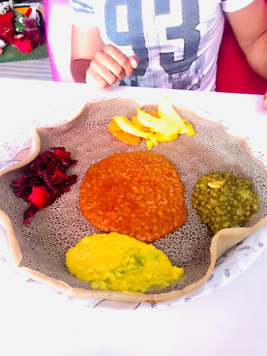 מג'ננה - מסעדה אתיופית - הסעדה