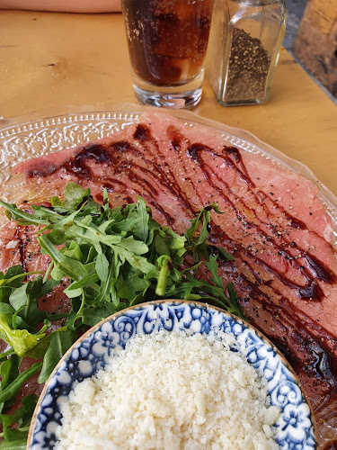 Opinii despre AKBAR בשוק הפשפשים אקבר - בר מסעדה în תל אביב-יפו - הסעדה