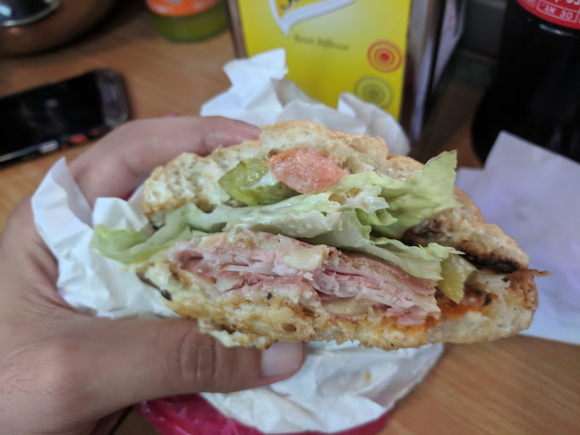 סנדוויץ' בר ברכה - הסעדה