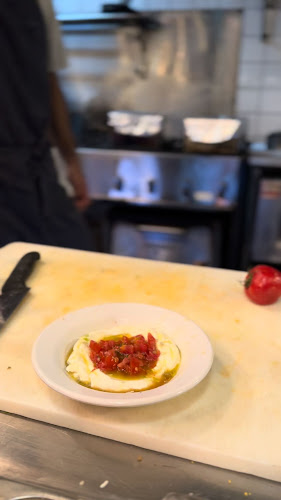 Opinii despre מזנון ברמת החיל Miznon by Eyal Shani în תל אביב-יפו - הסעדה