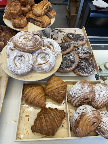 Alon Shabo Store (אלון שבו חנות וקונדיטוריה שינקין) - תל אביב-יפו