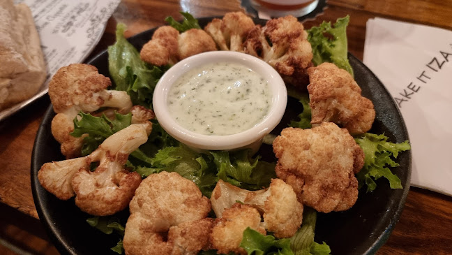 עיזה בר - חיפה