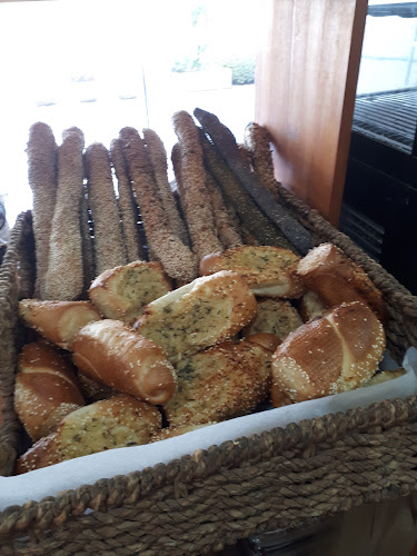 בית מאפה הגשר - הסעדה