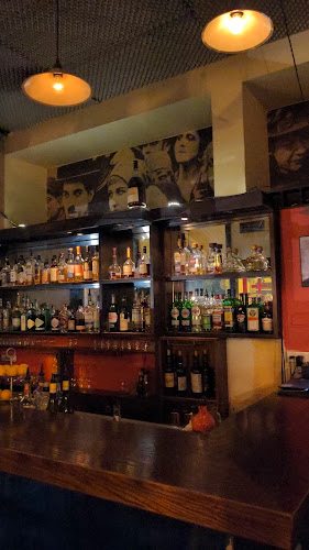 Ha’Geula Bar - הסעדה