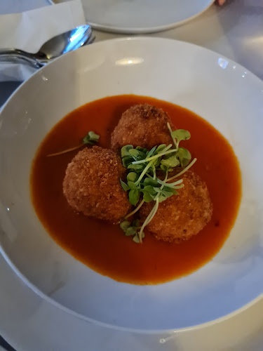 רביבה וסיליה - הסעדה