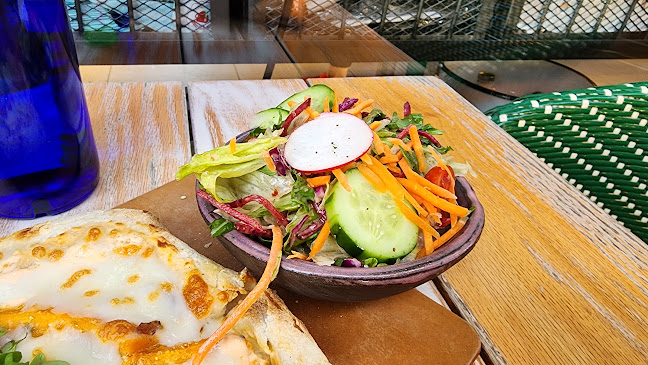 קפה גן סיפור