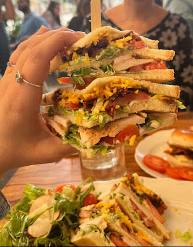 NOLA American Bakery - הסעדה