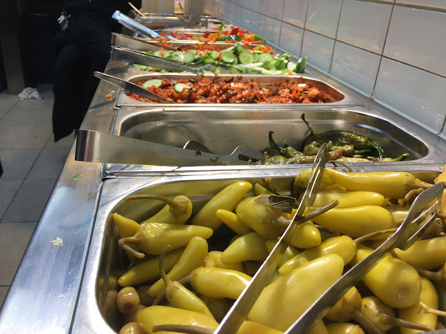 מעוז פלאפל ושווארמה - הסעדה