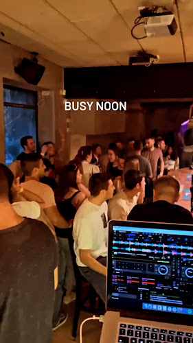 דיזי פרישדון - הסעדה