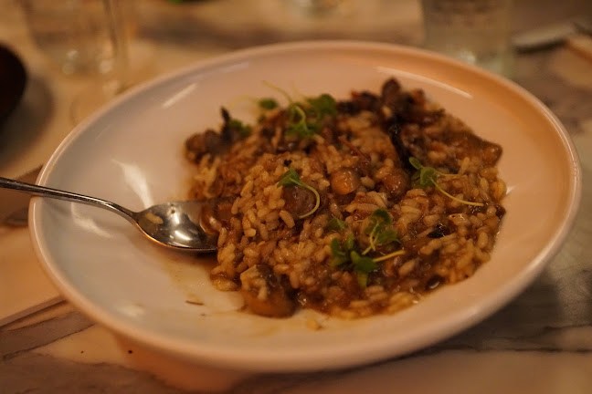 ג'קו סטריט - הסעדה