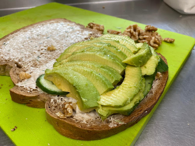 Coffee & Bakery | Cafe Eyal | Home Made Sandwiches קפה אייל | כריכים בעבודת יד | קפה ומאפים שווים במיוחד - תל אביב-יפו