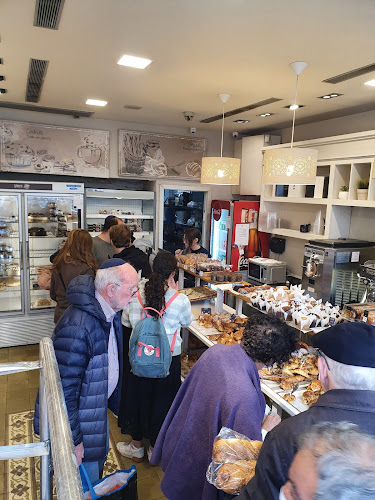 Opinii despre נאמן קונדיטוריה וקפה în ירושלים - הסעדה