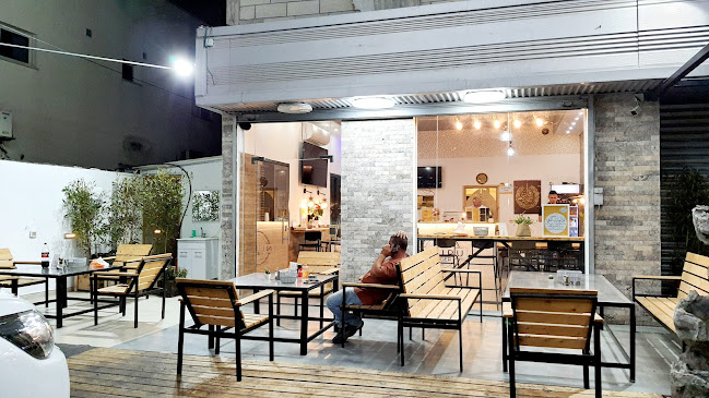 Opinii despre נייבירו NIBIRU în קלנסווה - הסעדה