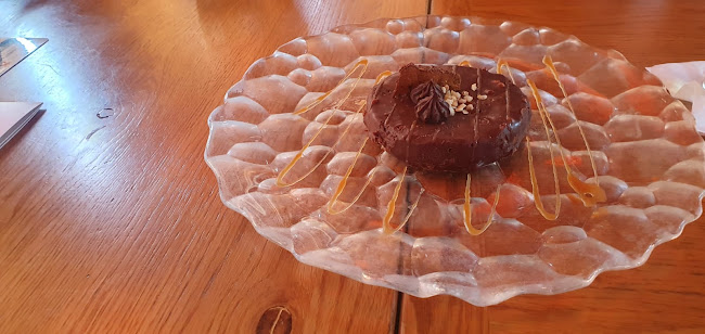 מינה טומיי - Minna Tomei חיפה, מרכז קסטרא - הסעדה