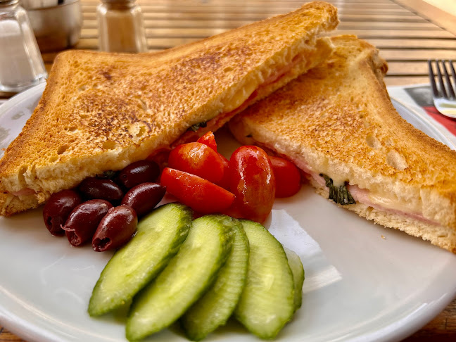 תוצרת הארץ, תל אביב-יפו