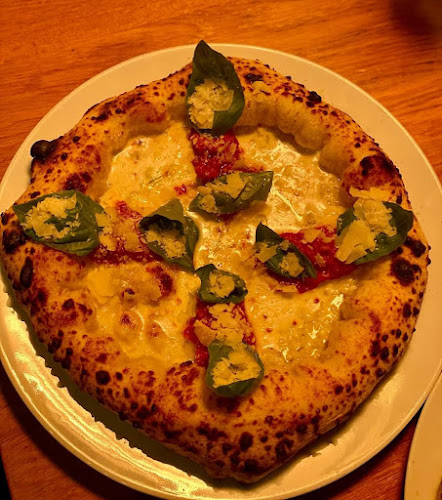 Opinii despre נאופוליטן în חיפה - הסעדה