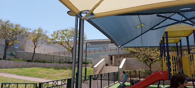 מרכז מסחרי דונה סנטר - הסעדה