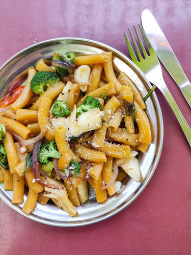 פיצה בזילי.קום סניף יהודה המכבי - הסעדה