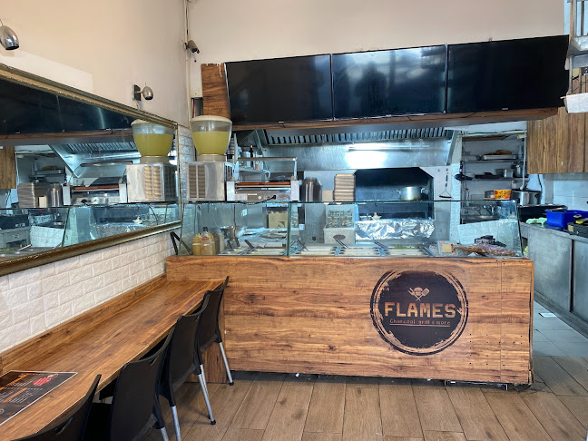 פליימס - FLAMES - הסעדה