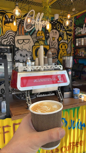 Comentarii opinii despre DailyDose coffee & drinks take away