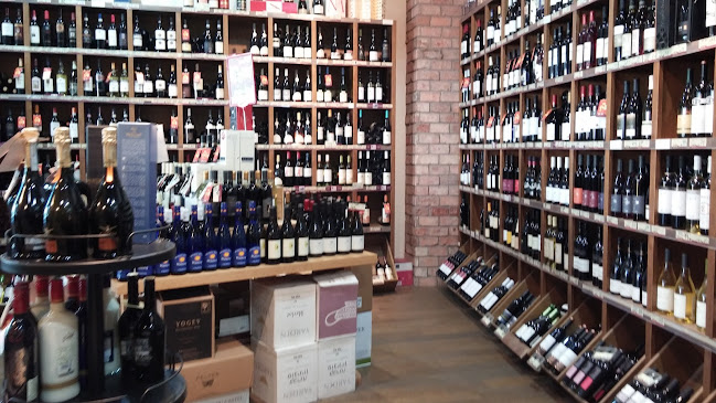 חינאווי ג'ורג' משקאות - Wine & More - פתח תקווה