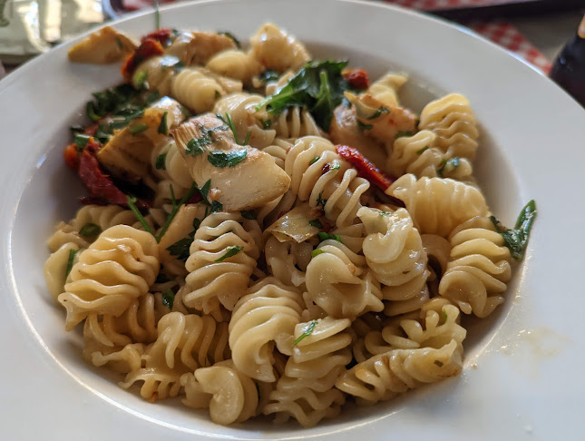 גומבה פתח תקוה