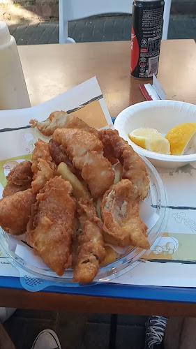 פיש אנד צ'יפס מרקט, דגי אלי