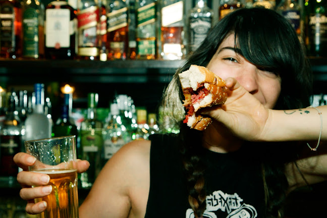 Opinii despre Ha’Geula Bar în תל אביב-יפו - הסעדה