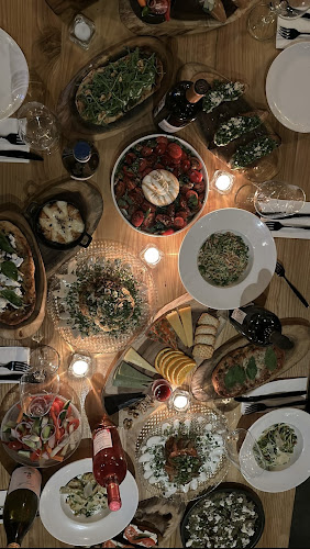 Rey's - רחובות