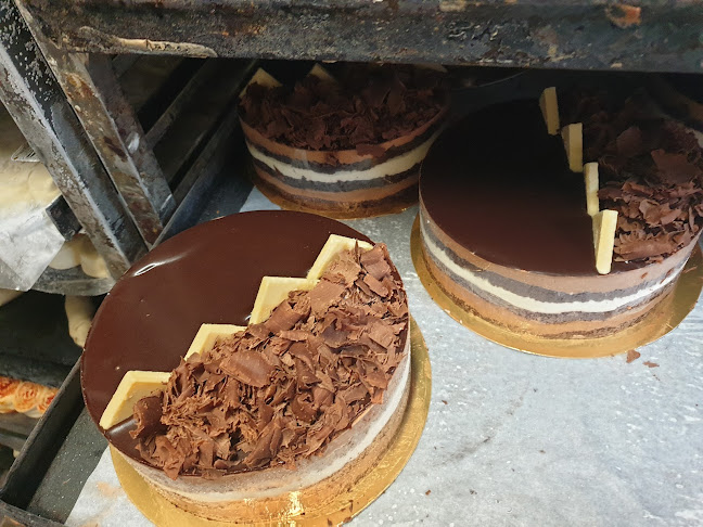 יוסי בורקס - הסעדה