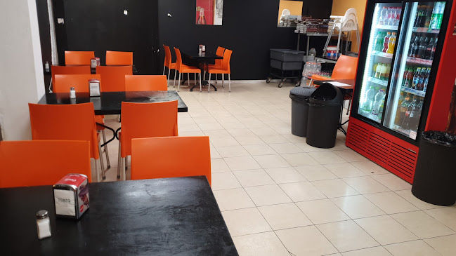 האקדמיה לנקניק - הסעדה