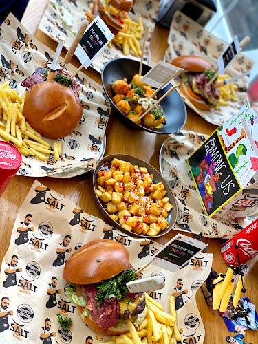 Salt Burger - אום אל-פחם