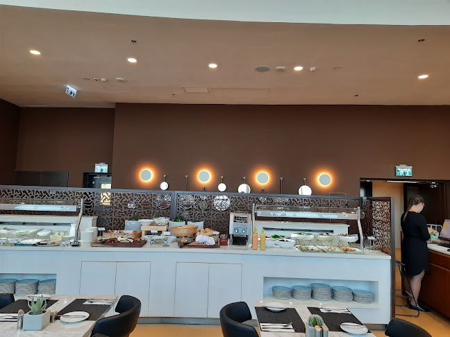 La Buffet Amburger - הסעדה