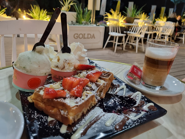 Golda Ice Cream גלידה גולדה נהריה - הסעדה