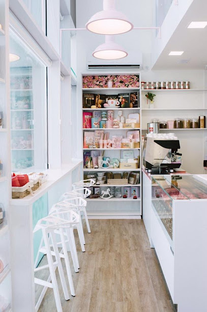 פטיפוריה - קינוחים בעבודת יד