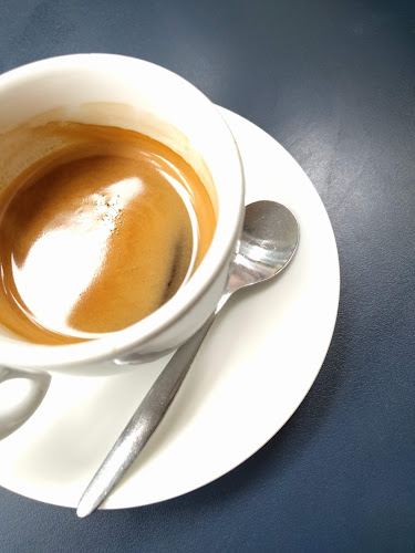 קפה משולש - הסעדה