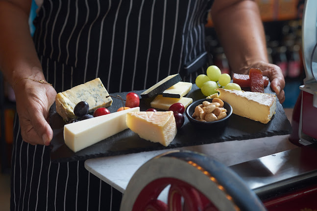 אגתה - הסעדה