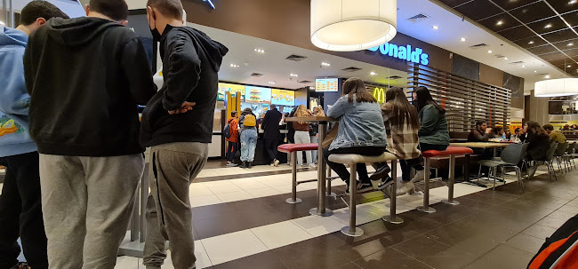 מקדונלד'ס - קניון אילון - קומת הכניסה - הסעדה