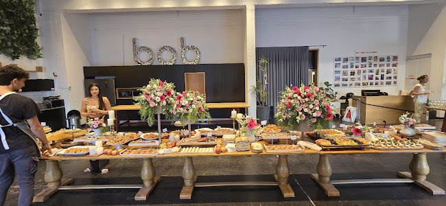 מעדנייה מקומית