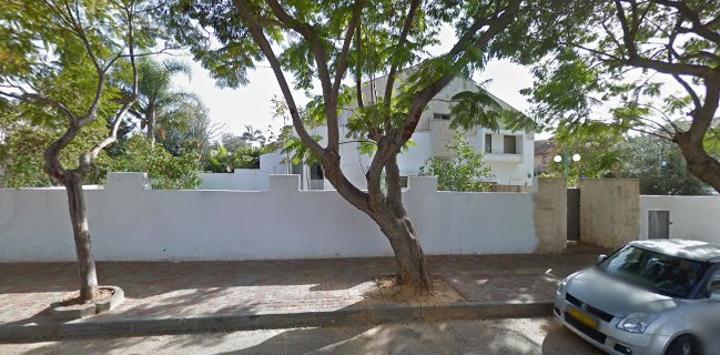 ברינה בייקרי